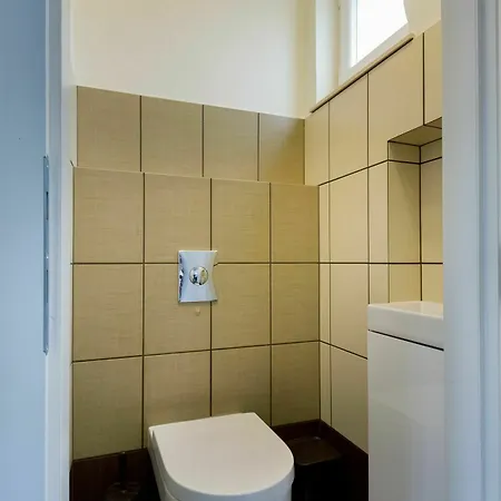 Bpm-apartment Five Lägenhet